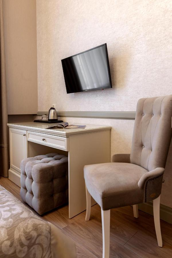 إلفيف Royal Mini-Apart Hotel On Rynok Square المظهر الخارجي الصورة