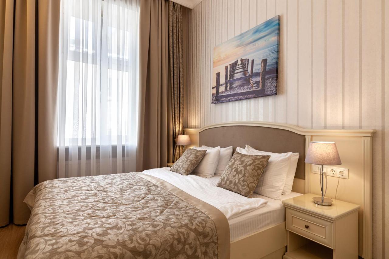 إلفيف Royal Mini-Apart Hotel On Rynok Square المظهر الخارجي الصورة