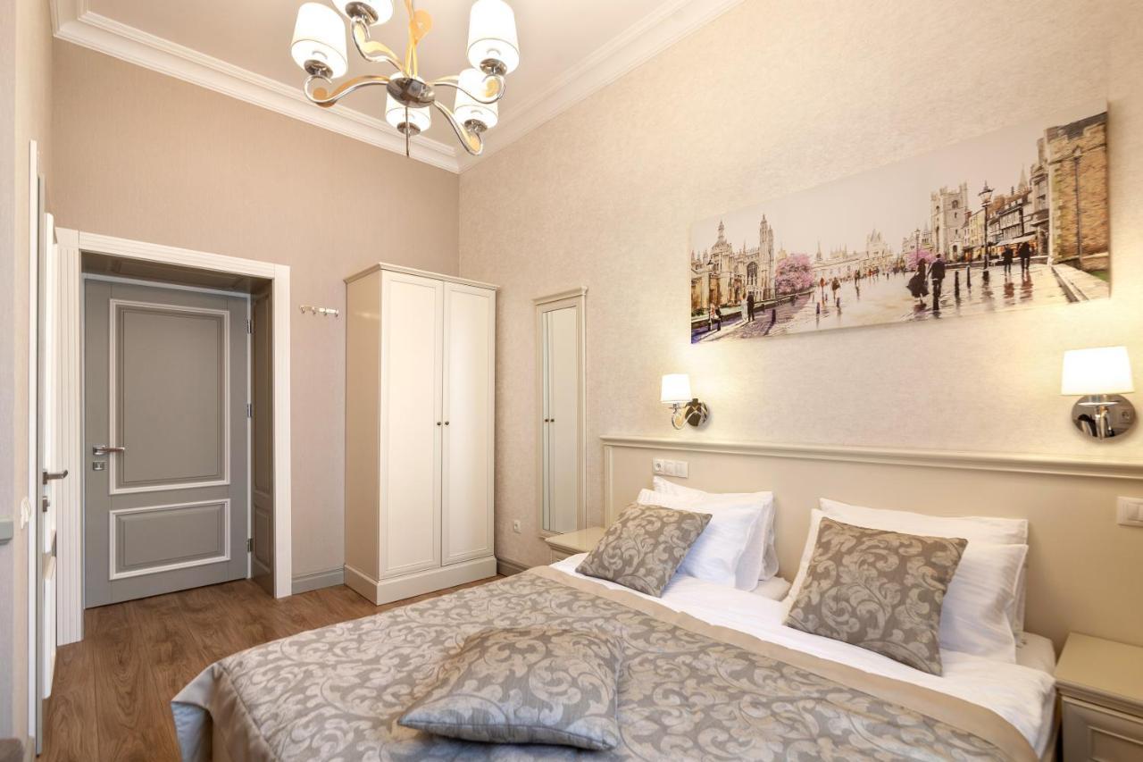 إلفيف Royal Mini-Apart Hotel On Rynok Square المظهر الخارجي الصورة