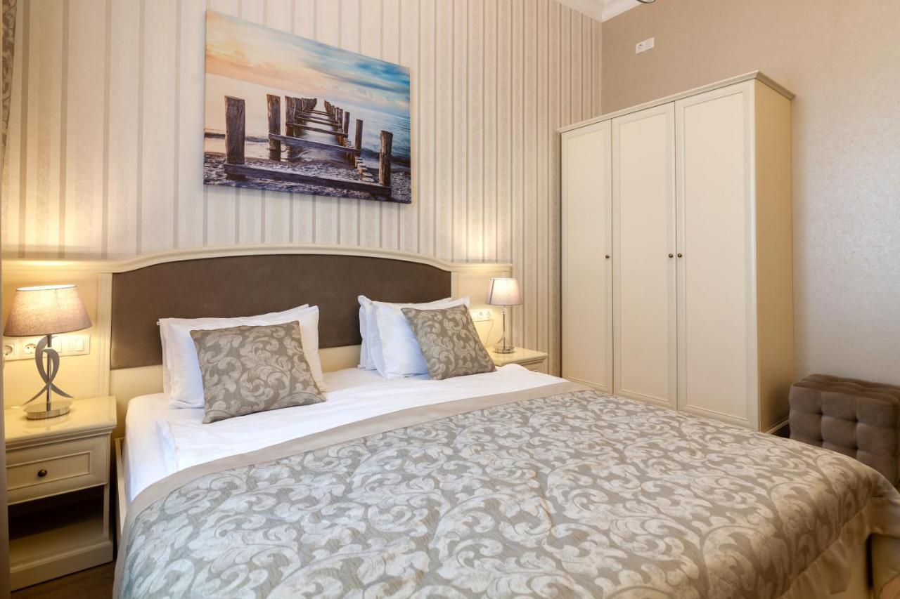 إلفيف Royal Mini-Apart Hotel On Rynok Square المظهر الخارجي الصورة